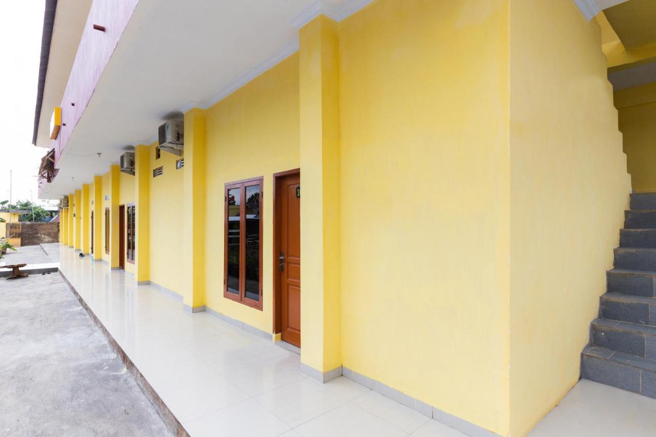 Spot On Oyo 1988 Pondok Seril Syariah Makassar Ngoại thất bức ảnh