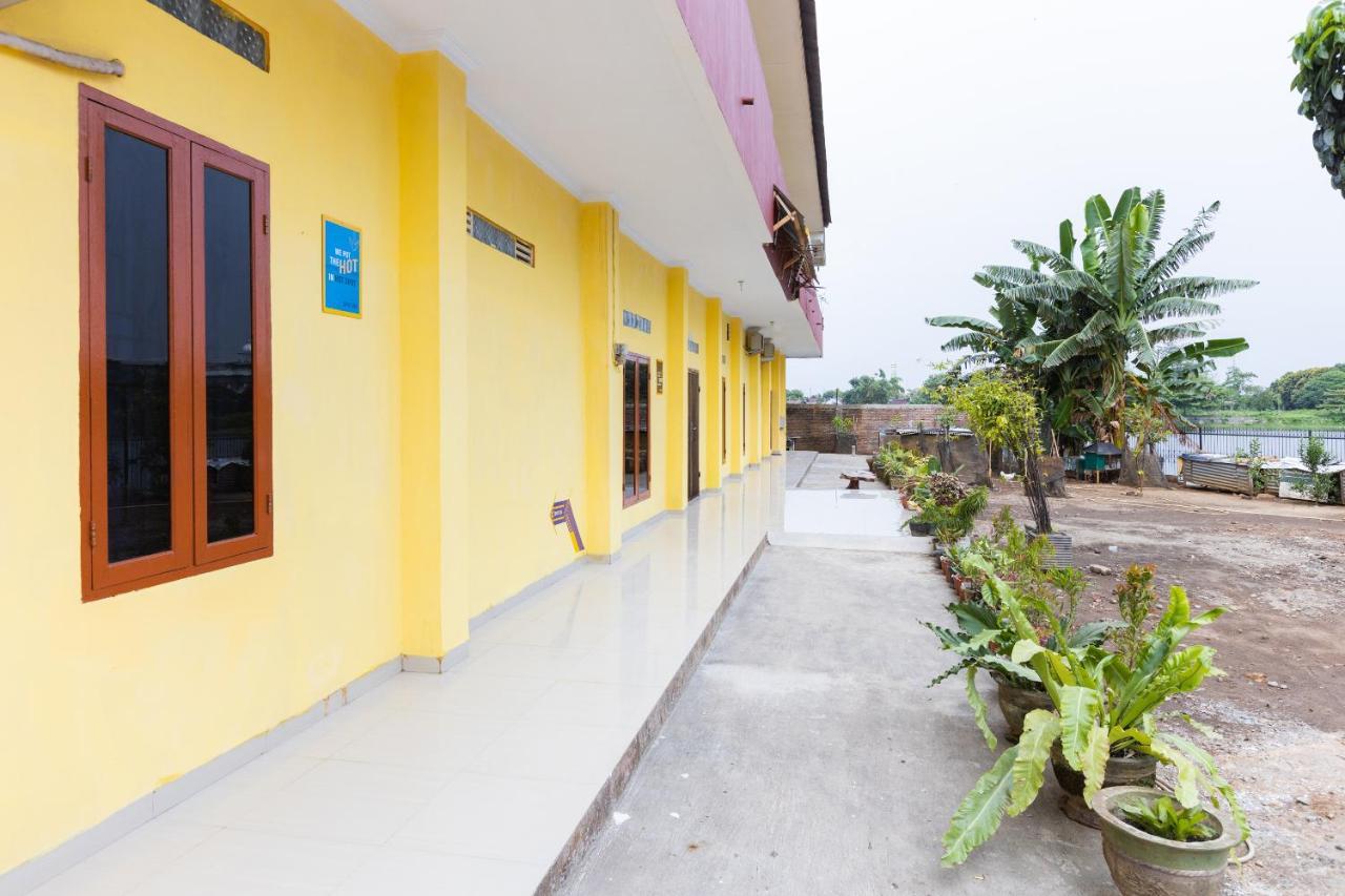 Spot On Oyo 1988 Pondok Seril Syariah Makassar Ngoại thất bức ảnh