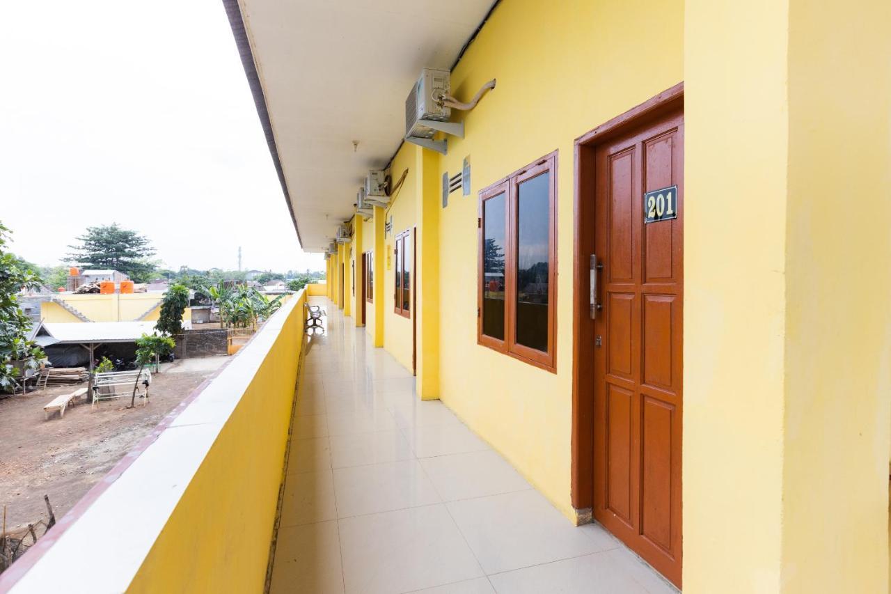 Spot On Oyo 1988 Pondok Seril Syariah Makassar Ngoại thất bức ảnh