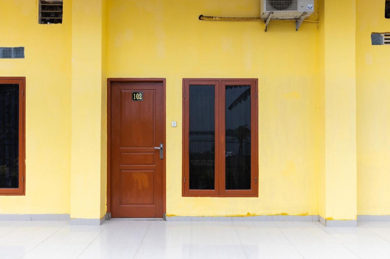 Spot On Oyo 1988 Pondok Seril Syariah Makassar Ngoại thất bức ảnh
